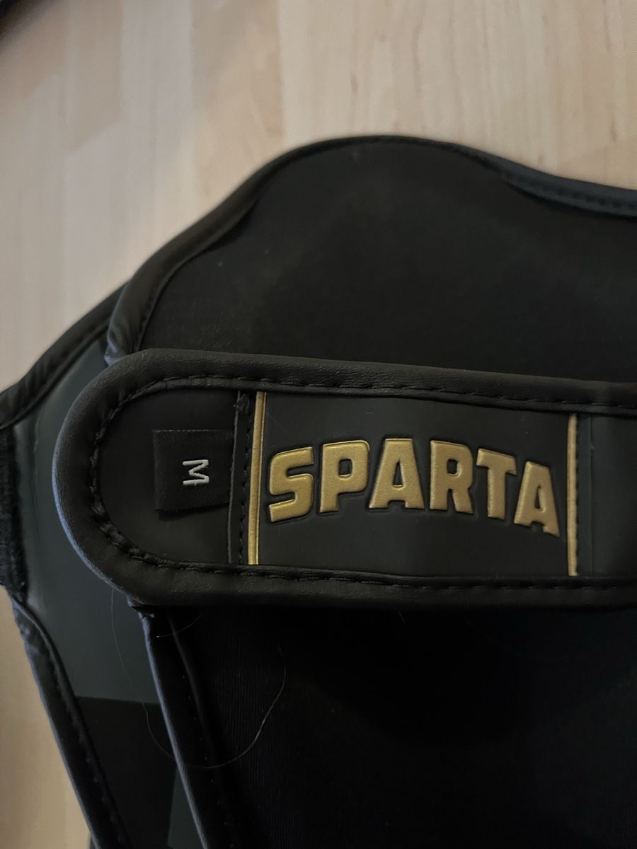 Sacchi da boxe: Kick-Boxhandschuh-Set von Sparta – Usato da Berikon venduto da Dusche 1