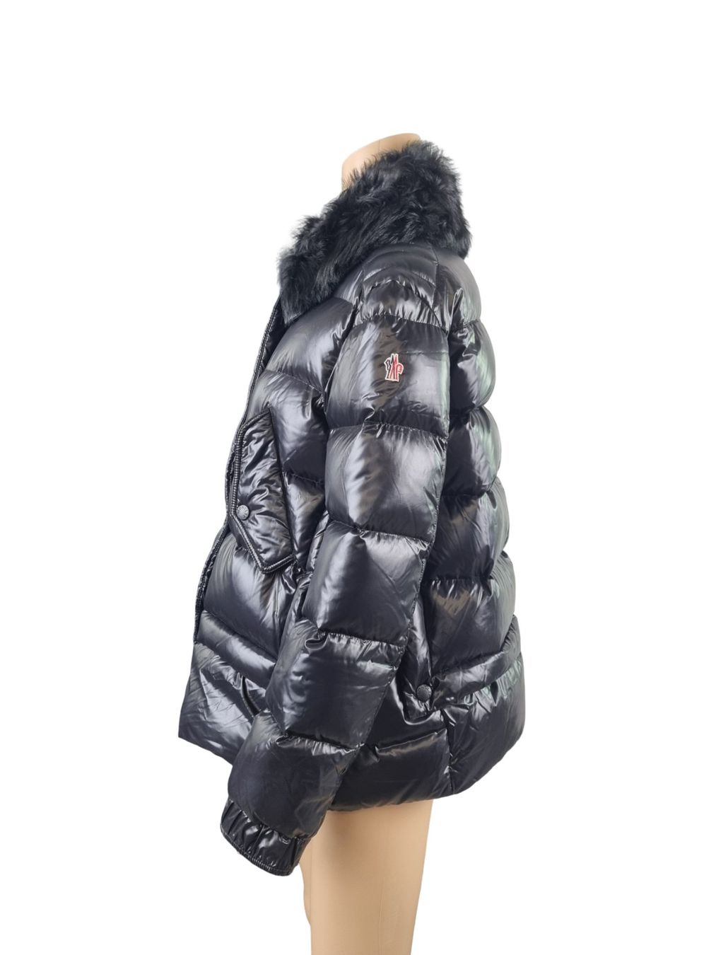 Moncler Jacken: MONCLER Saint Bermard Giubbotto Gr. 2 – Gebraucht aus Wangen b. Olten von Restwert_Wangen 1