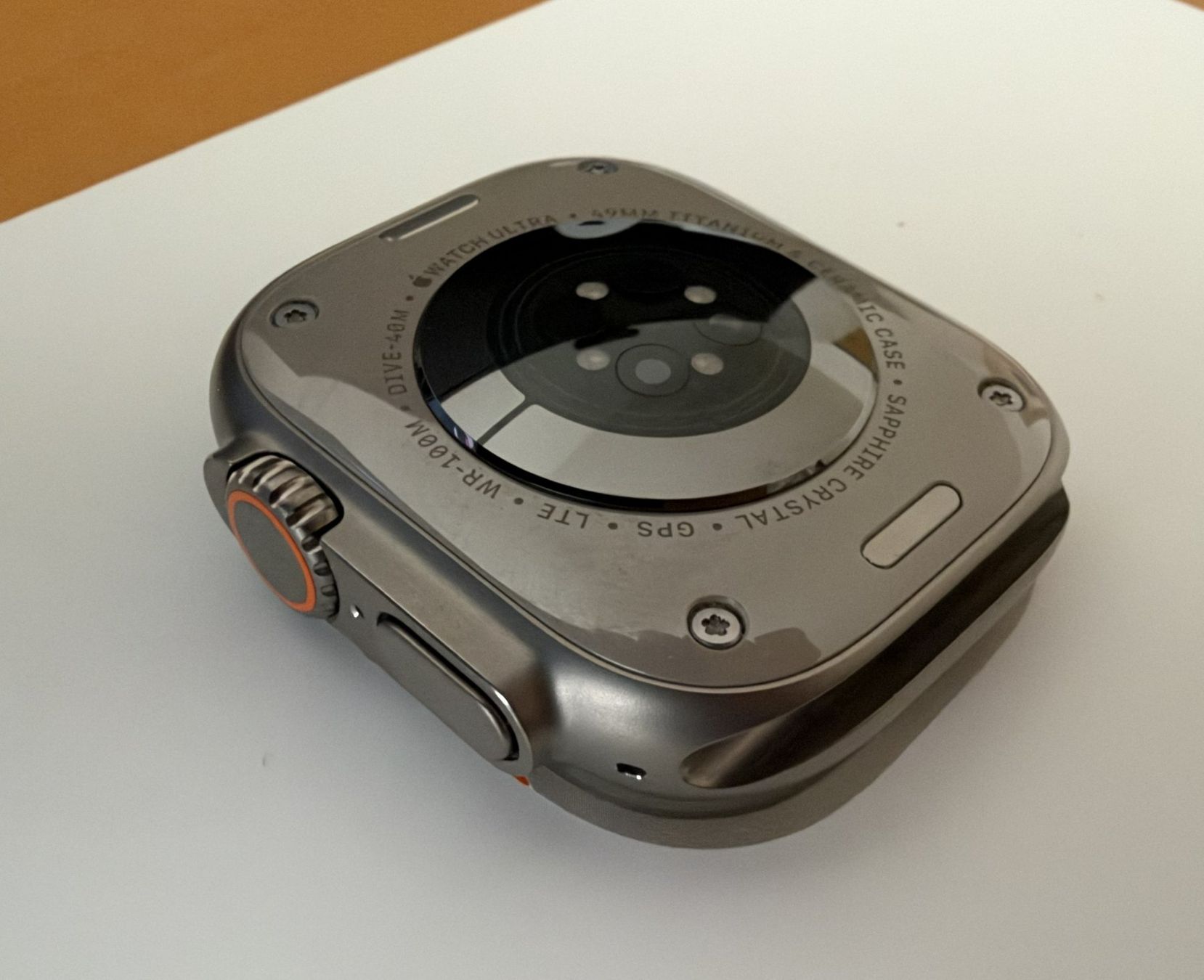 Apple Smartwatch: Apple Watch Ultra  gen 1 mit Trail Loop – Usato da Wettingen venduto da Sephiroth0 4