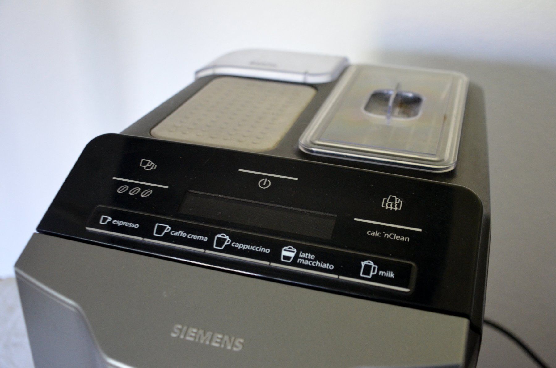 Siemens Kaffeemaschinen & Espressomaschinen: Siemens EQ300 Kaffeemaschine  / machine à café – Gebraucht aus Collonges von arashee 2