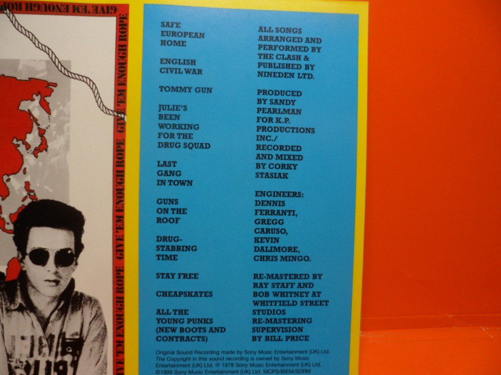 CDs: THE  CLASH  2 CD   the clash,  give 'em enough rope – Gebraucht aus Langnau i. E. von gf2_29jt 2