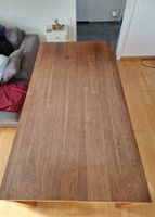 Nussbaumtisch