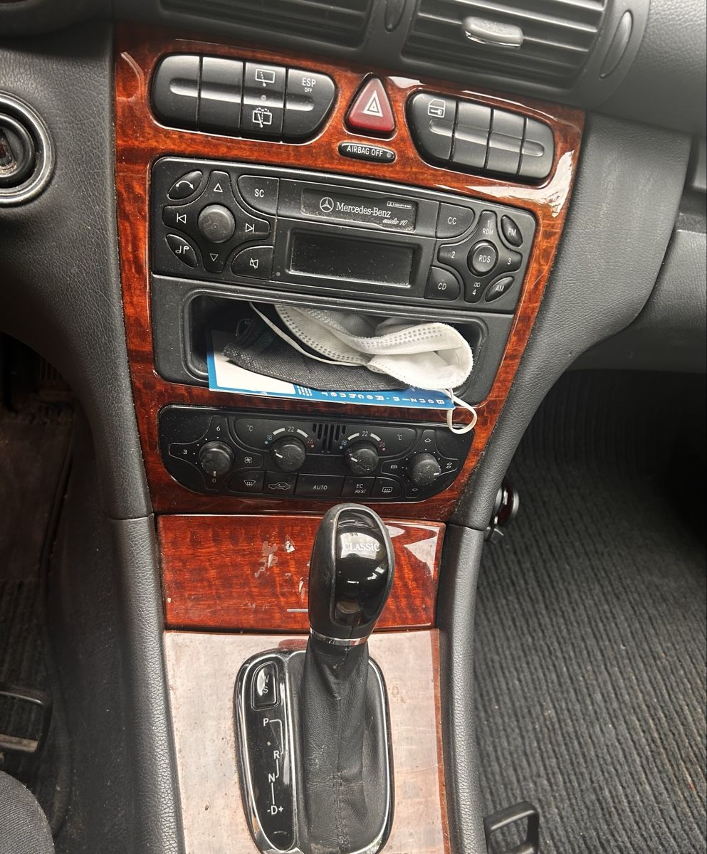 Mercedes-Benz Automobili: Mercedes C180 Kombi – Usato da Bern venduto da Schnutzli 5