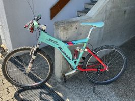 Bianchi Mountainbike Martini Racing vollgefedert 