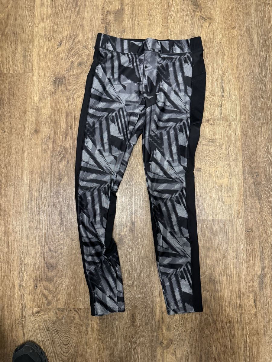 Leggings: Sport Leggins – Usato da Escholzmatt venduto da san_ym7z