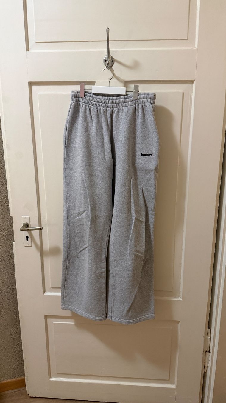 Lamarel Hosen: Lamarel Sweatpants – Gebraucht aus Zürich von pre_vy7t