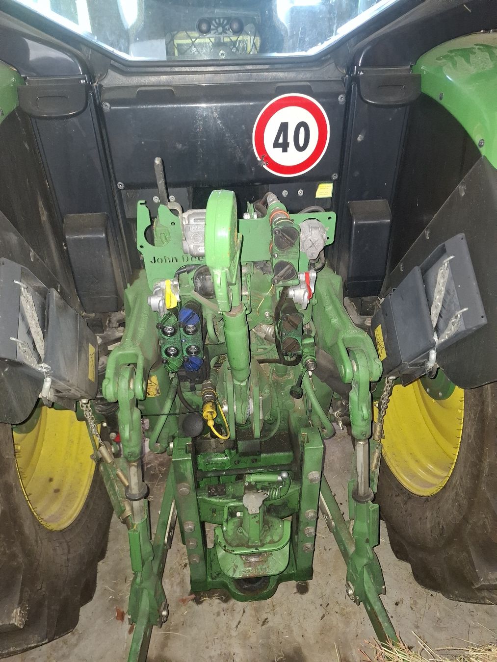 John Deere Tracteurs: John Deere 6120 M – D'occasion à Arth par agrisano8 2