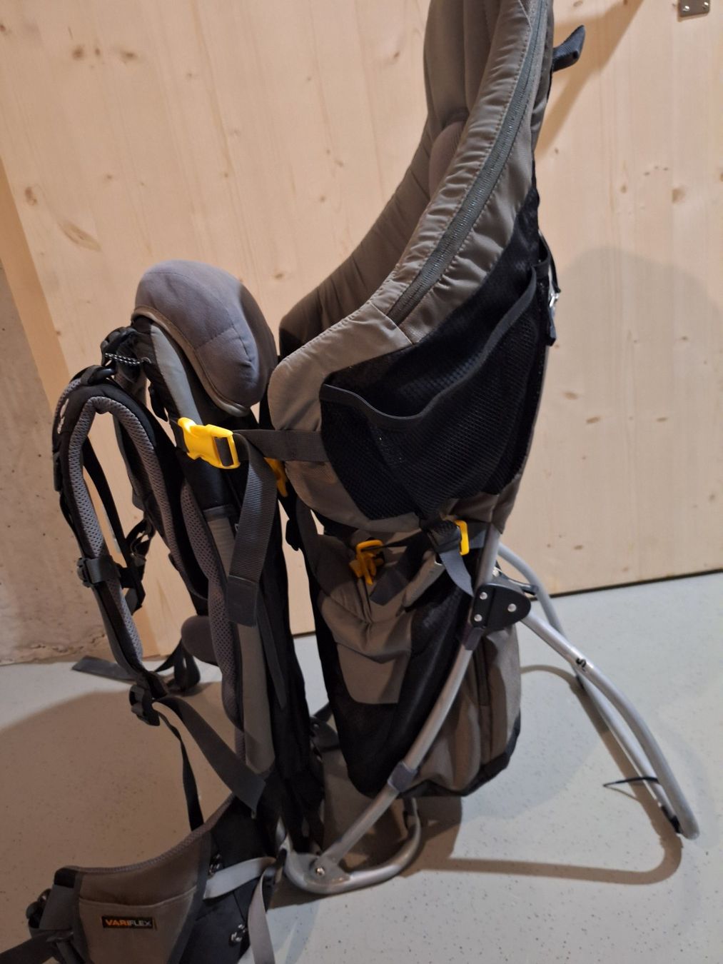 Deuter Marsupi portabebè: Tragerucksack KidComfort 3 – Usato da Medels venduto da nici_89 1