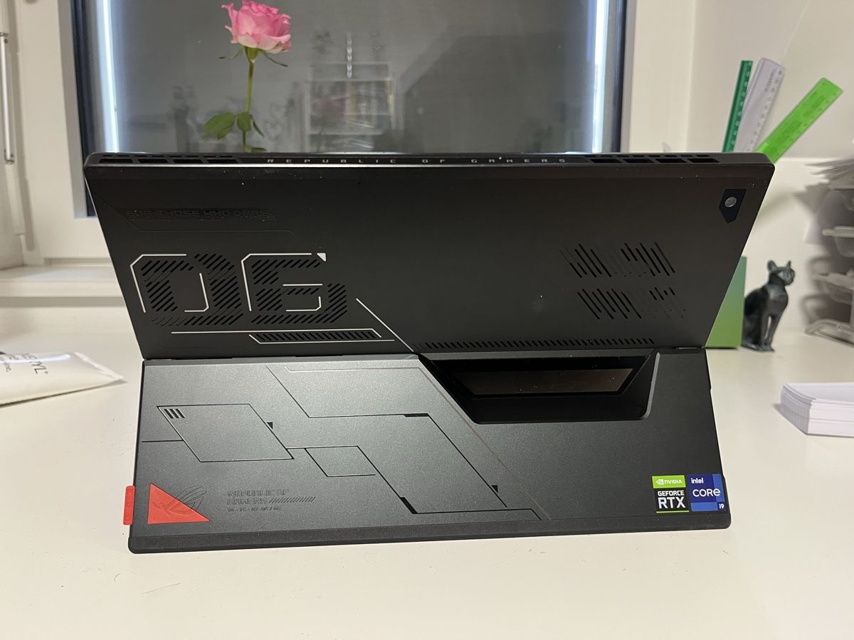Asus Notebook: ASUS Notebook mit Touchscreen, Intel Core i9 Prozessor – Usato da Luzern venduto da ayu_rmm5 4