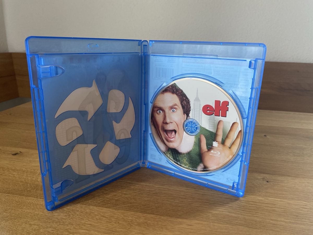 Tous les DVDs: Elf / Bluray / UK Version ENGLISCH / mit Will Ferrell – D'occasion à Herzogenbuchsee par Christen3 2