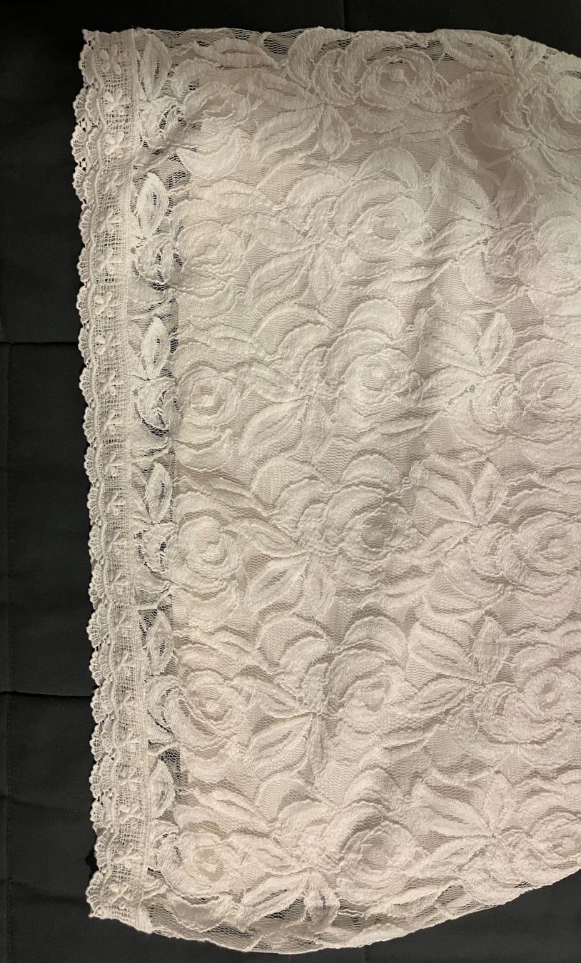 Esprit Kleider: robe bustier blanche en dantelles – Gebraucht aus Chavornay von geo_68zn 2