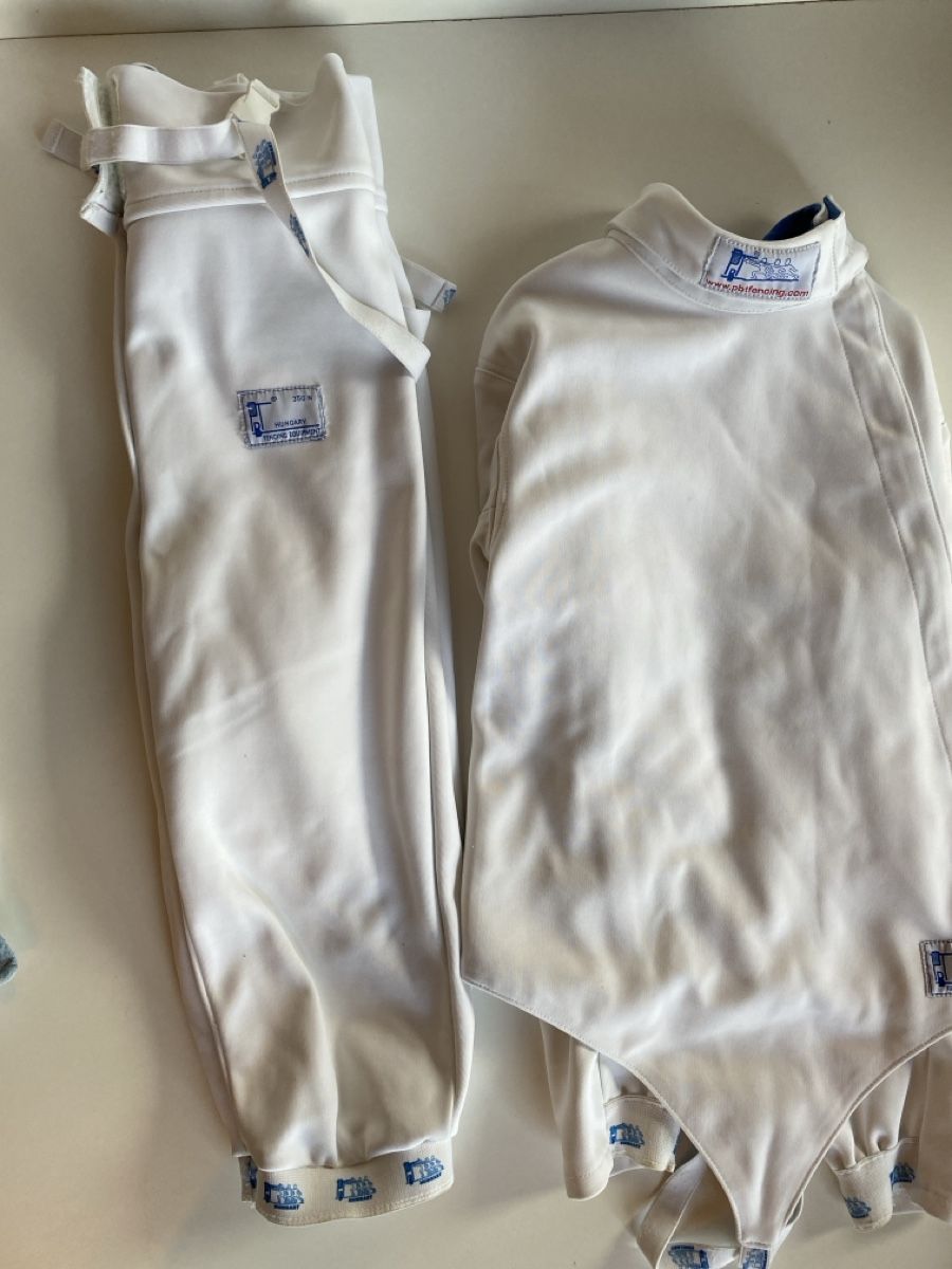 Lotti & Set di vestiti: Fechtbekleidung – Usato da Zimmerwald venduto da bsas100 4