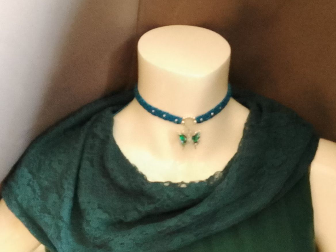 Catenine: Makramee Choker mit Abalone Schmetterling und Perlmutt – Nuovo (secondo la descrizione) da Pfäffikon ZH venduto da Emporos_42 2