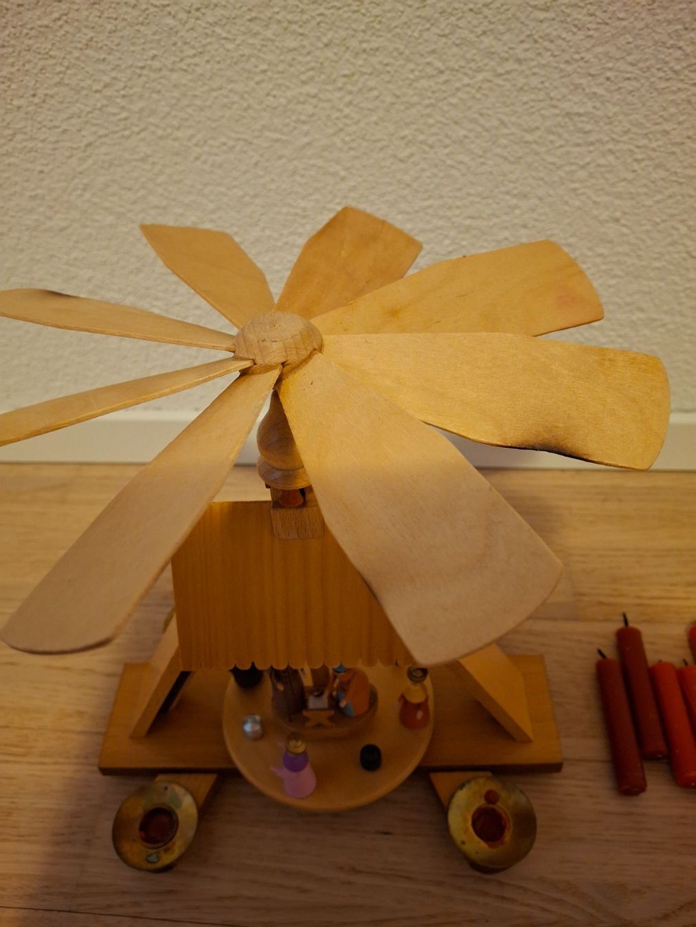 Tutte le decorazioni: Weihnachtskarussell aus Holz – Usato da Dietikon venduto da Hwengi 3