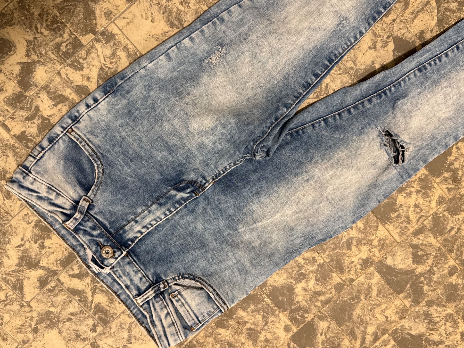 Jeans: LAULIA- Damen Jeans  M/L – Usato da Amriswil venduto da used2use 1