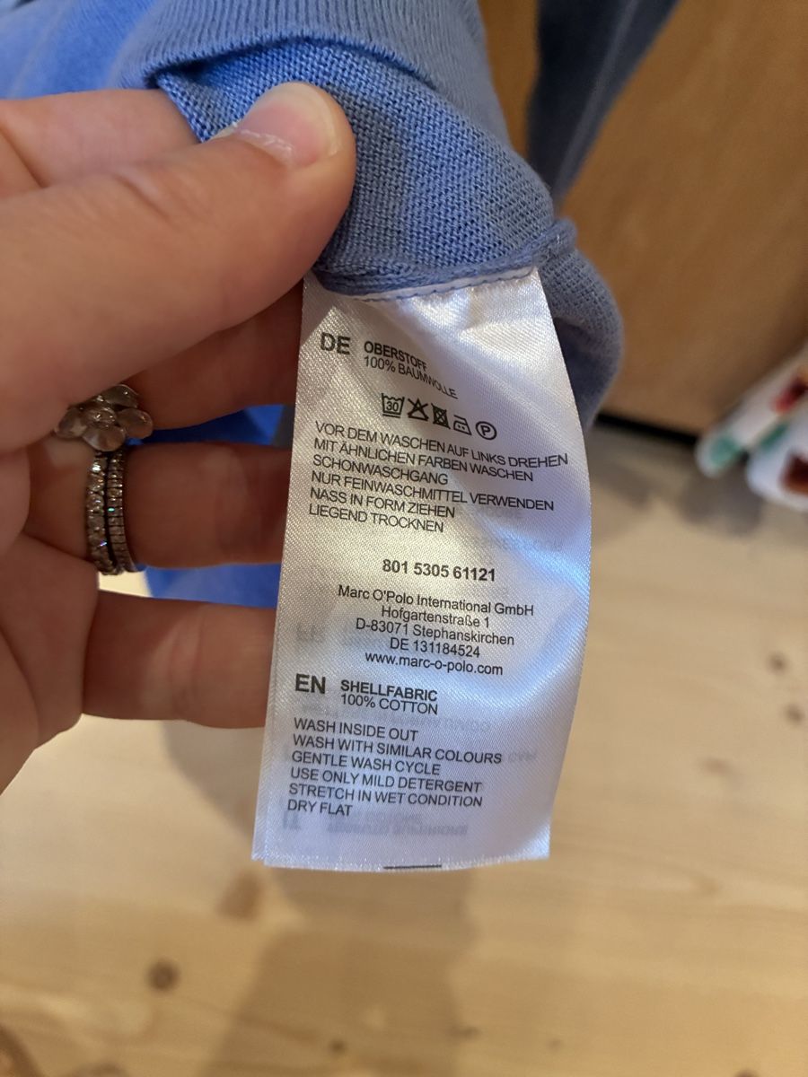Lotti di vestiti: Kleider Paket: zwei Jäckchen, ein T-Shirt, eine Bluse S – Usato da Heiden venduto da sab_rzm2 2
