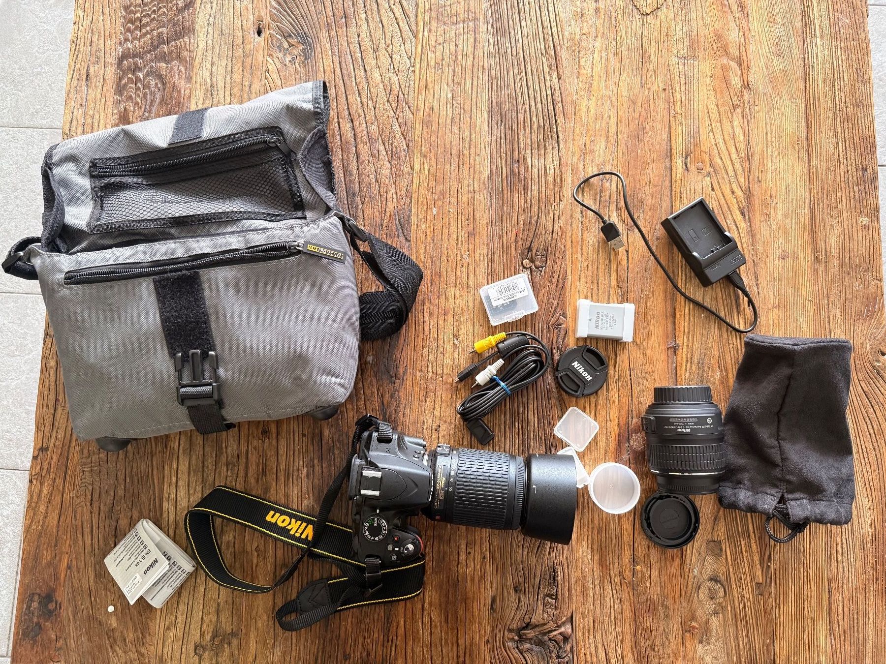 Nikon Fotocamera: Nikon D3200 mit Zubehör – Usato da Teufenthal AG venduto da MeineSchatztruhe