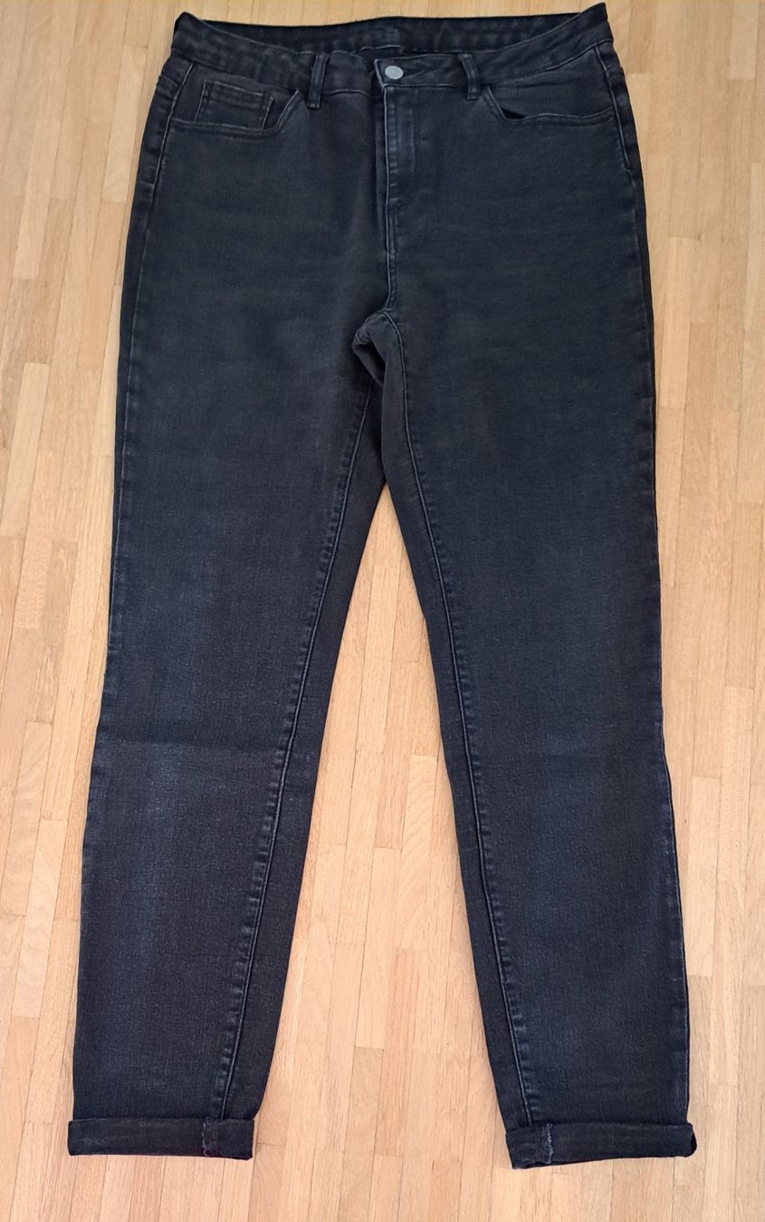 Jeans: Jean noir – Usato da Le Mont-sur-Lausanne venduto da olatiu