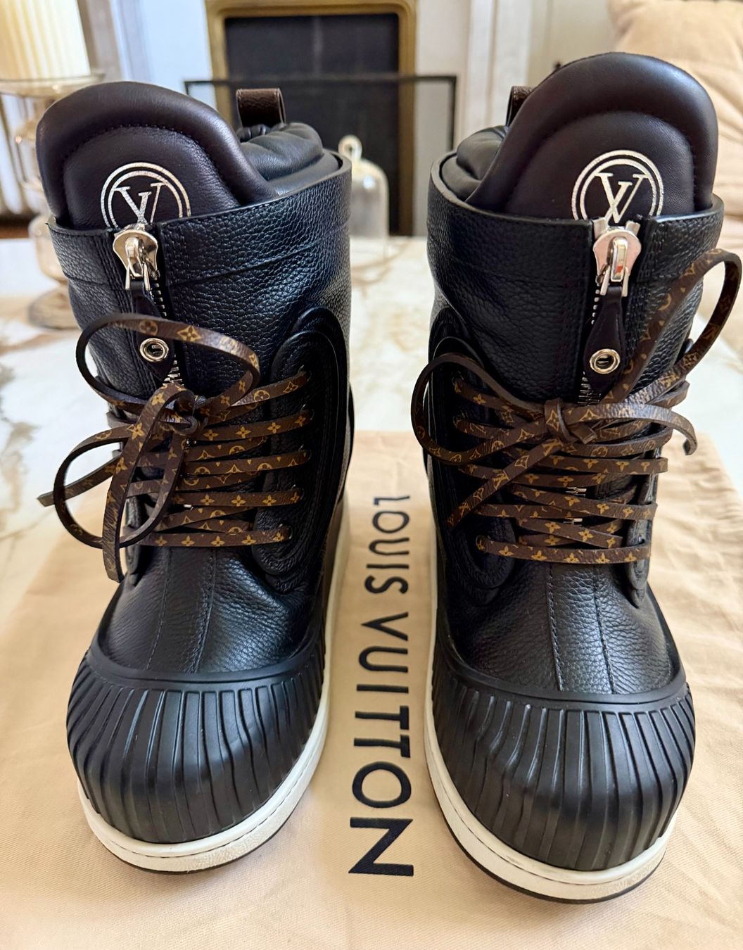 Louis Vuitton Chaussures hommes: Louis Vuitton Snow Boots "Slalom" – D'occasion à Basel par BradPeeters