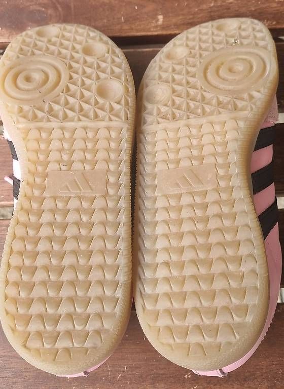 Chaussures femmes: Adidas Messi rose 38 – D'occasion à vevey par pascal028 3
