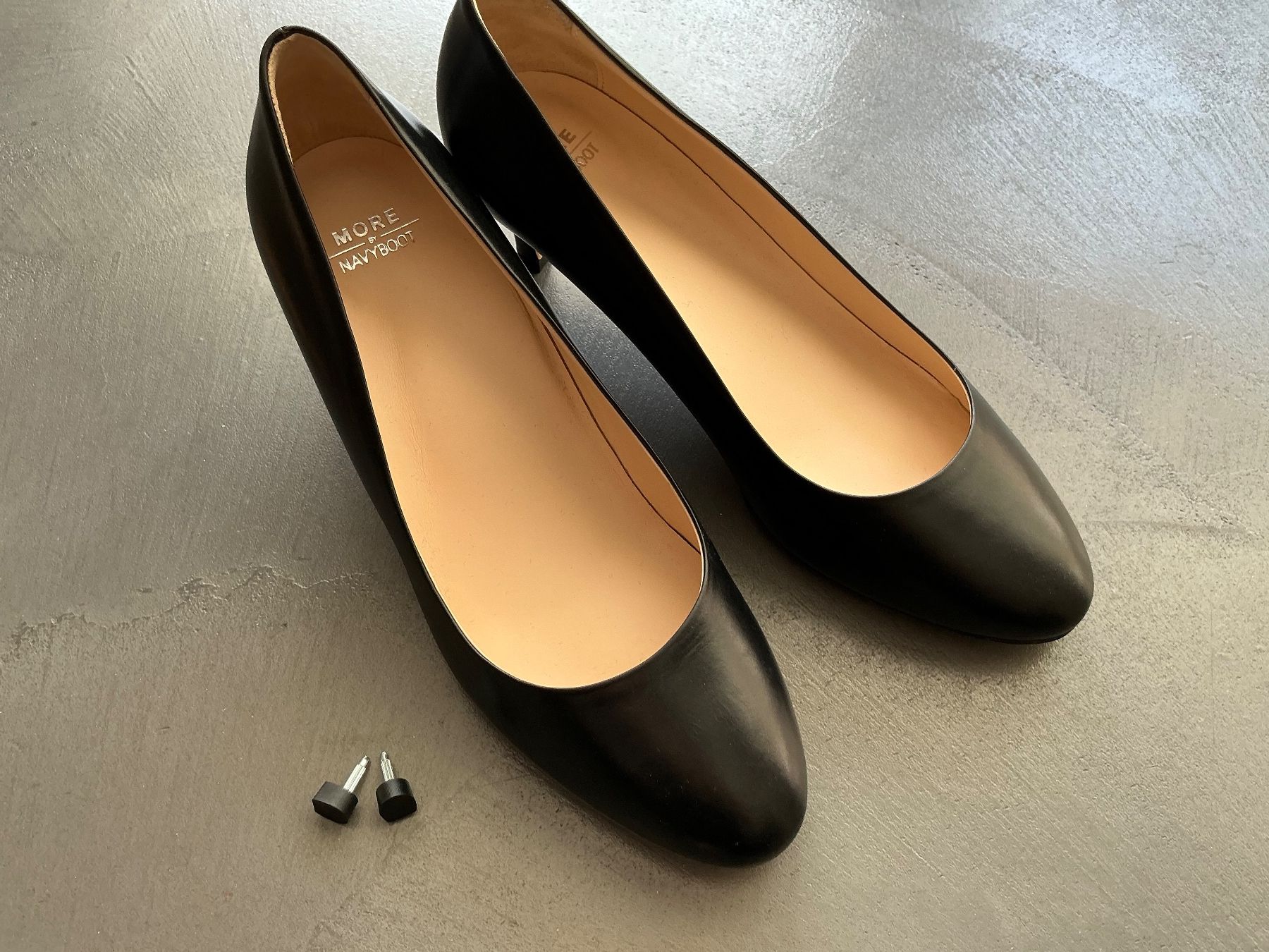 Navyboot Scarpe da donna: Navyboot Echtleder Pumps Schwarz – Nuovo (secondo la descrizione) da Zug venduto da claudianick 1