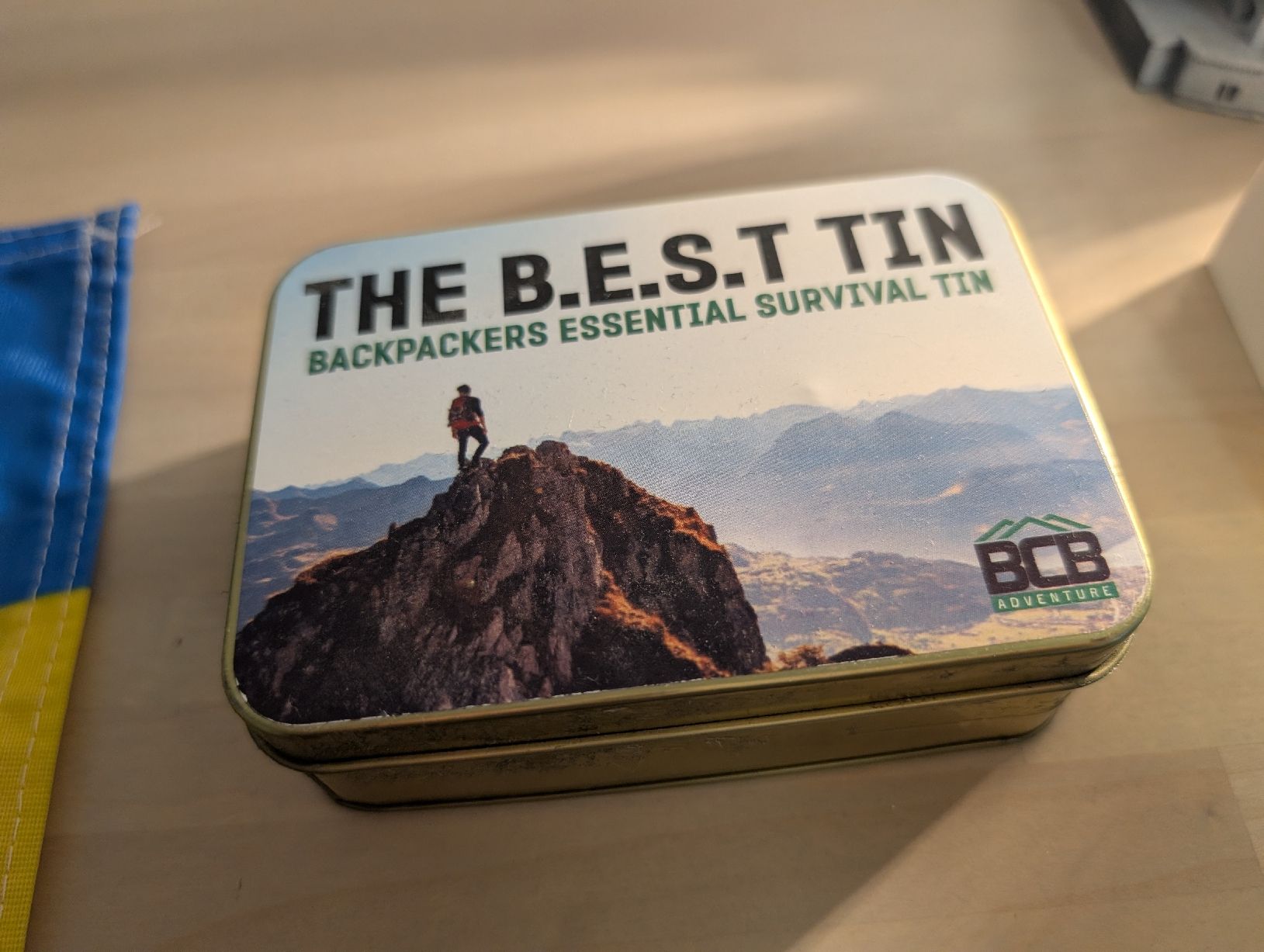 Tutti i DVDs: BCB Adventure B.E.S.T. Tin Survival Kit – Nuovo (secondo la descrizione) da Roggwil BE venduto da MA-4900