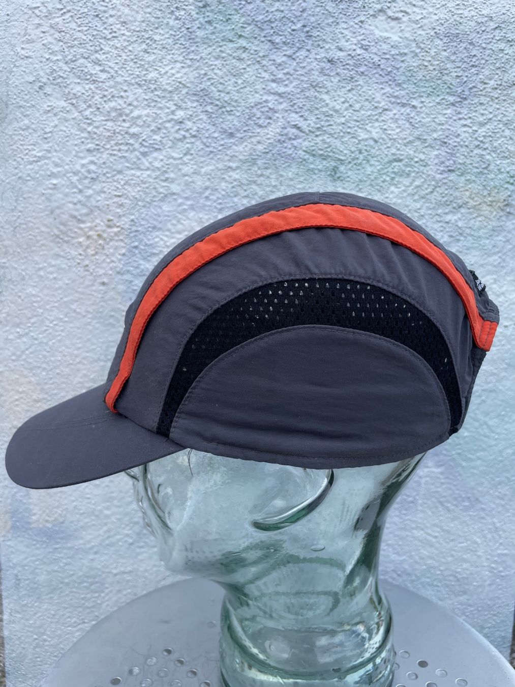 Jack Wolfskin Hüte, Mützen & Caps: Vintage Y2K Cap Jack Wolfskin – Gebraucht aus Zürich von le_souk 1