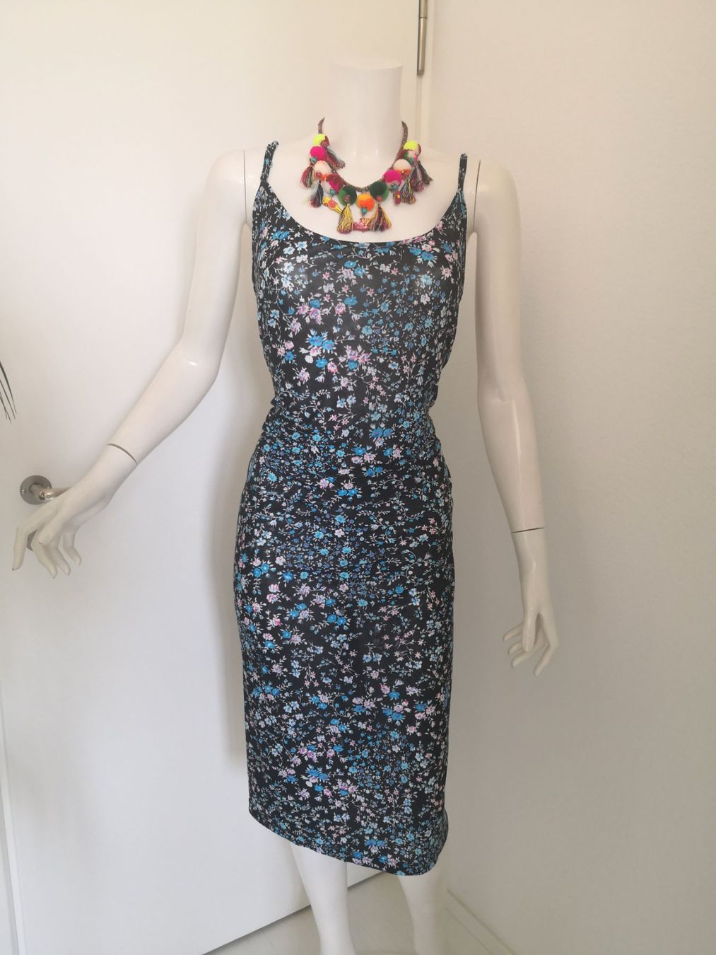 Vestiti: 🤩BOHO-CHIC KLEID SCHWARZ MIT BLUMENMUSTER – Usato da Olten venduto da Naja-Twins-Twins