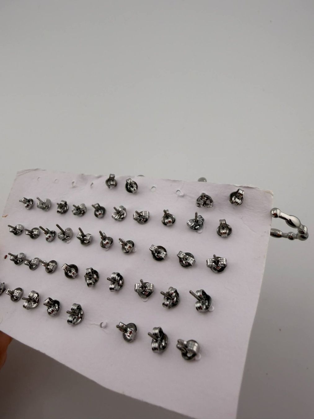 Ohrringe & -stecker: Modeschmuck: Silberfarbene Ohrringe🌸 – Neu und originalverpackt aus Riehen von edu_92w7 2