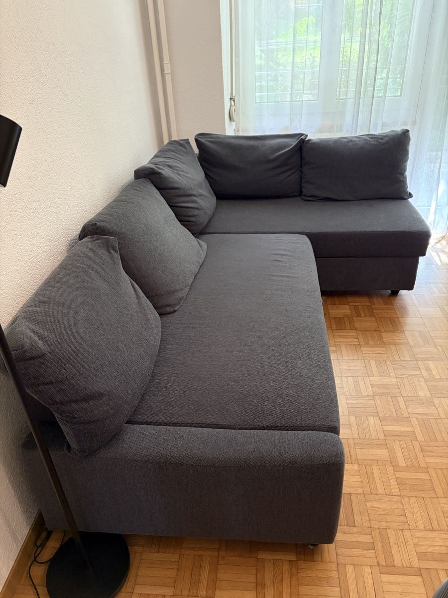 Ikea Divani: IKEA Friheten Eckbettsofa grau-schwarz – Usato da Bern venduto da jan_n7kg 2