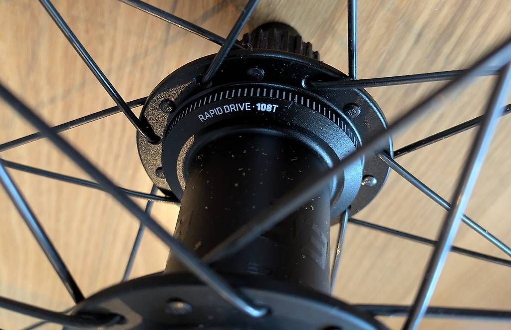 Pneus & Kompletträder: Bontrager Line Comp 30 Hinterrad – Neu und originalverpackt aus Zürich von megas_stephanos 4