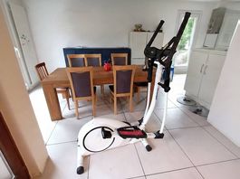 Cross trainer