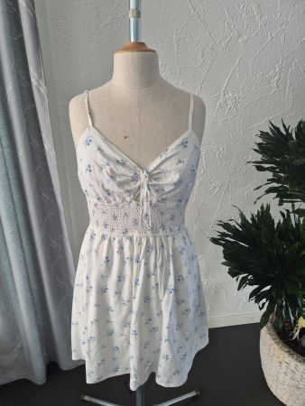 Trägerkleid weiss mit blauen Blumen, Gr. L  HOLLISTER