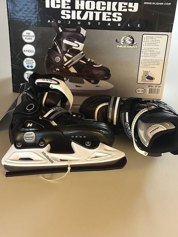 Pattini da ghiaccio: Nijdam Kinder-Eishockeyschlittschuhe Gr. 2932 – Nuovo e nell'imballaggio originale da Sursee venduto da ali_wd2m