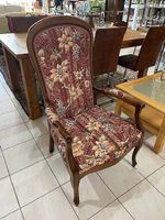 Polsterstuhl / Sessel mit floralem Muster