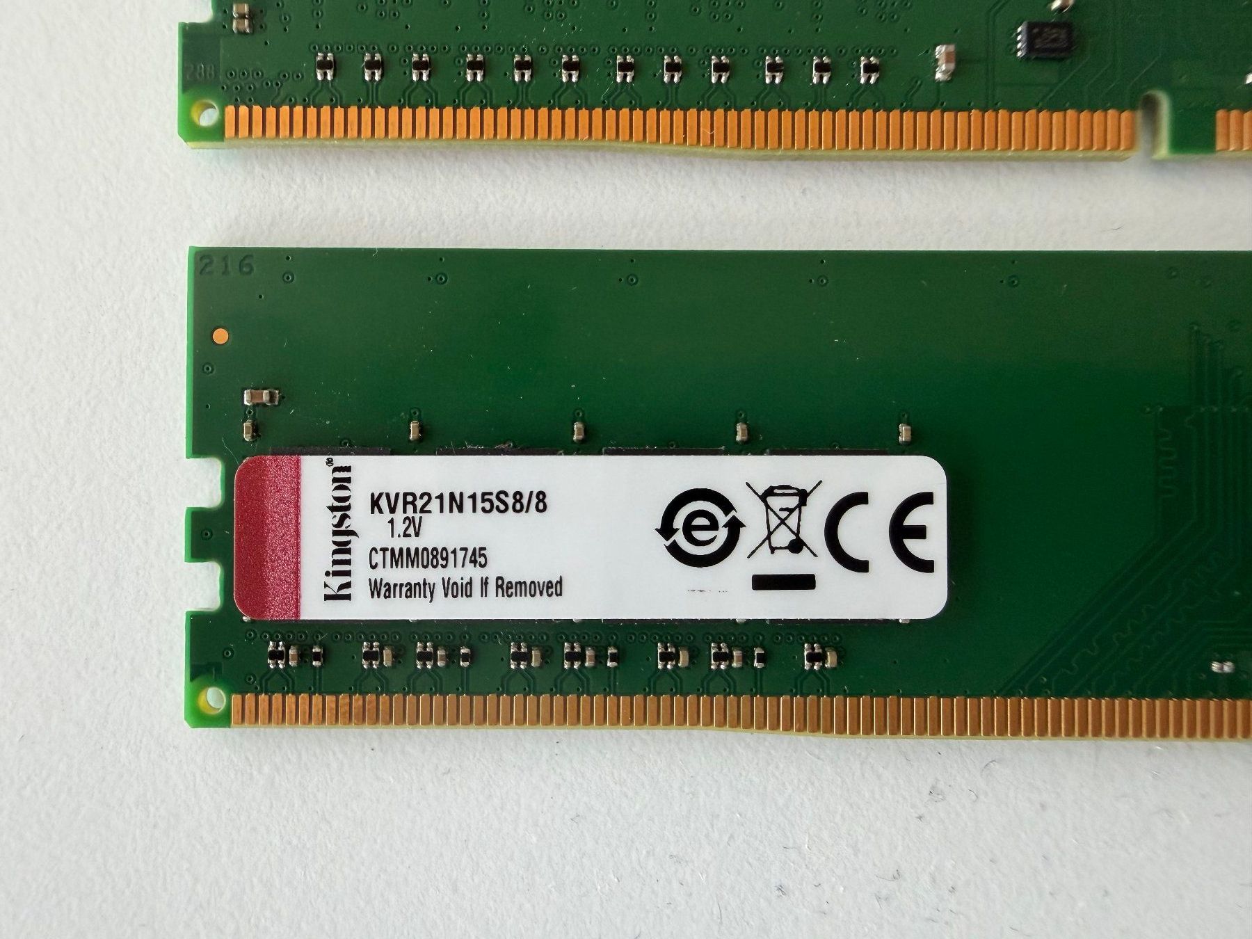 Kingston Memoria / RAM: Mémoire vive / Arbeitsspeicher – Usato da Villars-le-Grand venduto da a9f_g66y 1