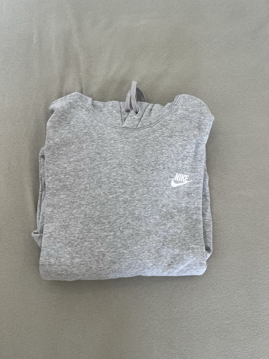 Nike Maglioni & Felpe: Sweat-shirt Nike  – Usato da Renens VD venduto da Leauize