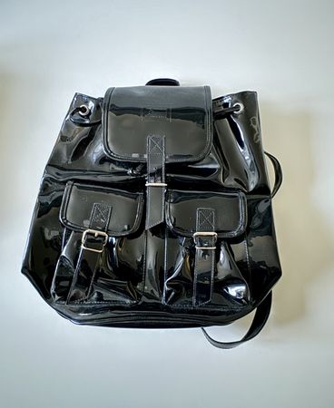 Lackrucksack - stylischer Blickfang für coole Looks!