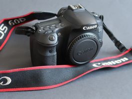 gepflegte Canon EOS 60D Digitalkamera - Body mit Zubehör