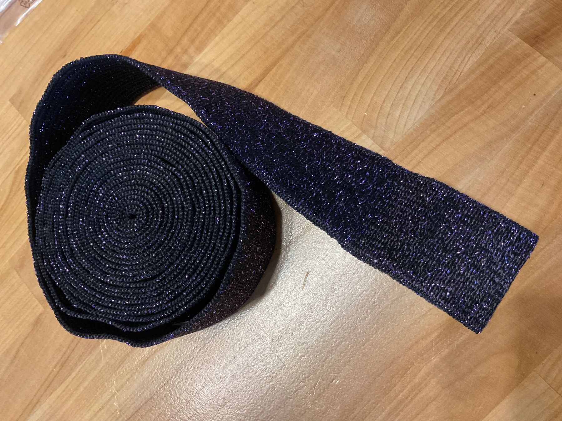 Tessuti: Textilband elastisch Schwarz-Violett / 4 Meter – Usato da Rümlang venduto da euqinom16