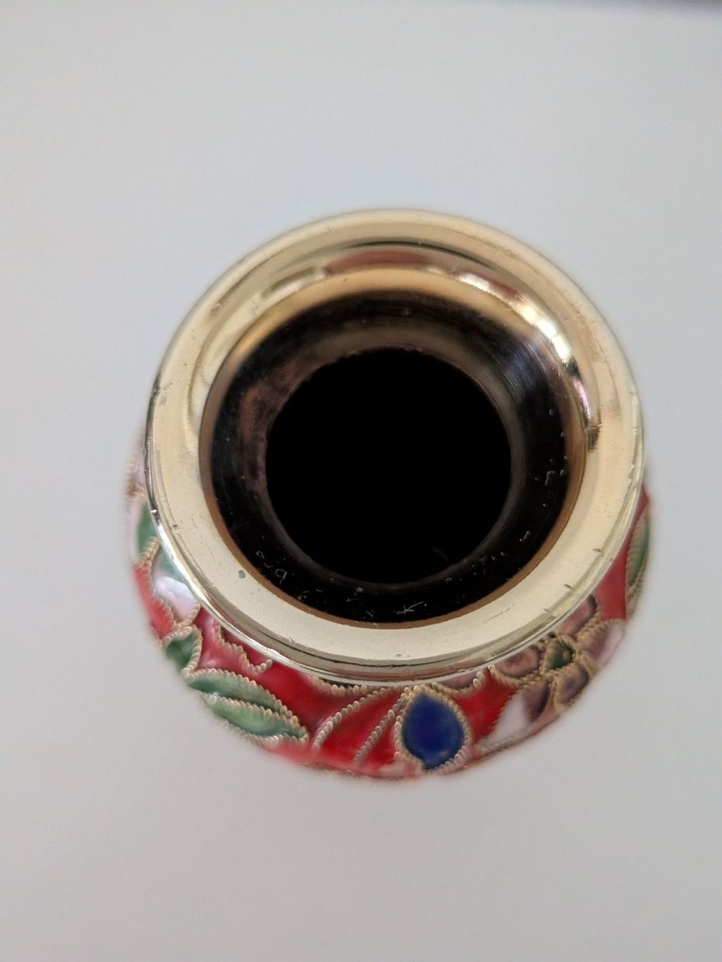 Vasen & Gefässe: Kleine Cloisonné Vase – Gebraucht aus Emmen von Brockofsky 1