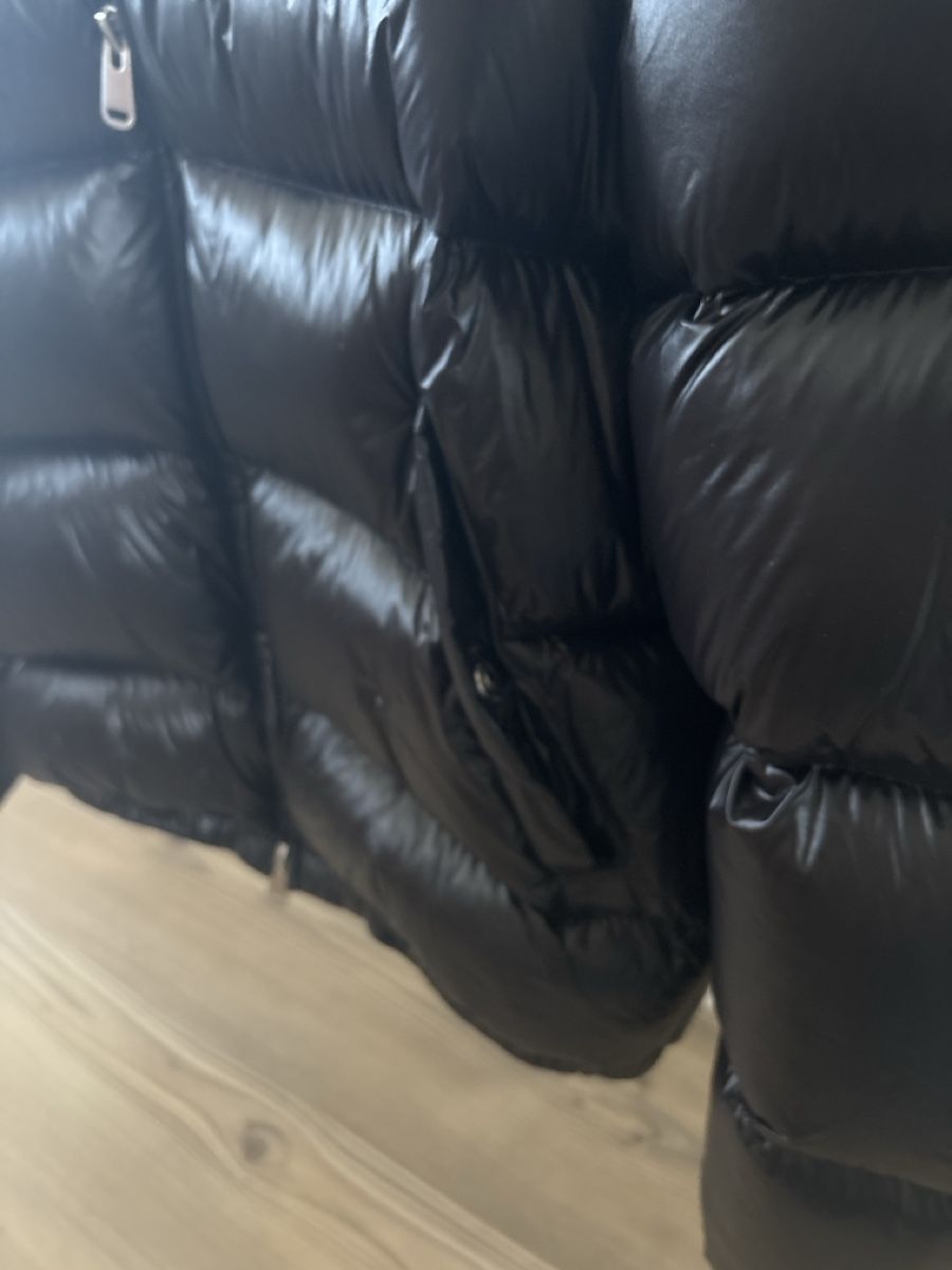 Zara Jacken: Daunenjacke schwarz glänzend – Gebraucht aus Windlach von ssp_k9j9 2