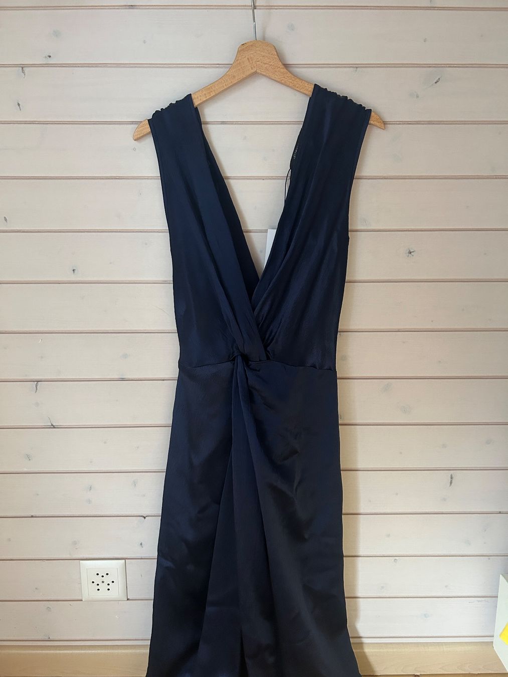 Vestiti: Sid Neigum Twist Front Hammered Satin Dress - Gr. S – Nuovo e nell'imballaggio originale da Illnau venduto da Monkky 2