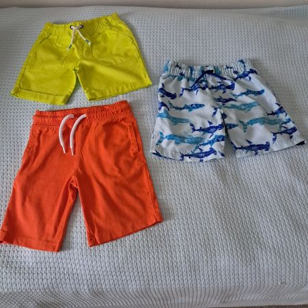 Kinder Kleiderpaket 3er Set: Badeshorts/ kurze Hosen, Gr 104