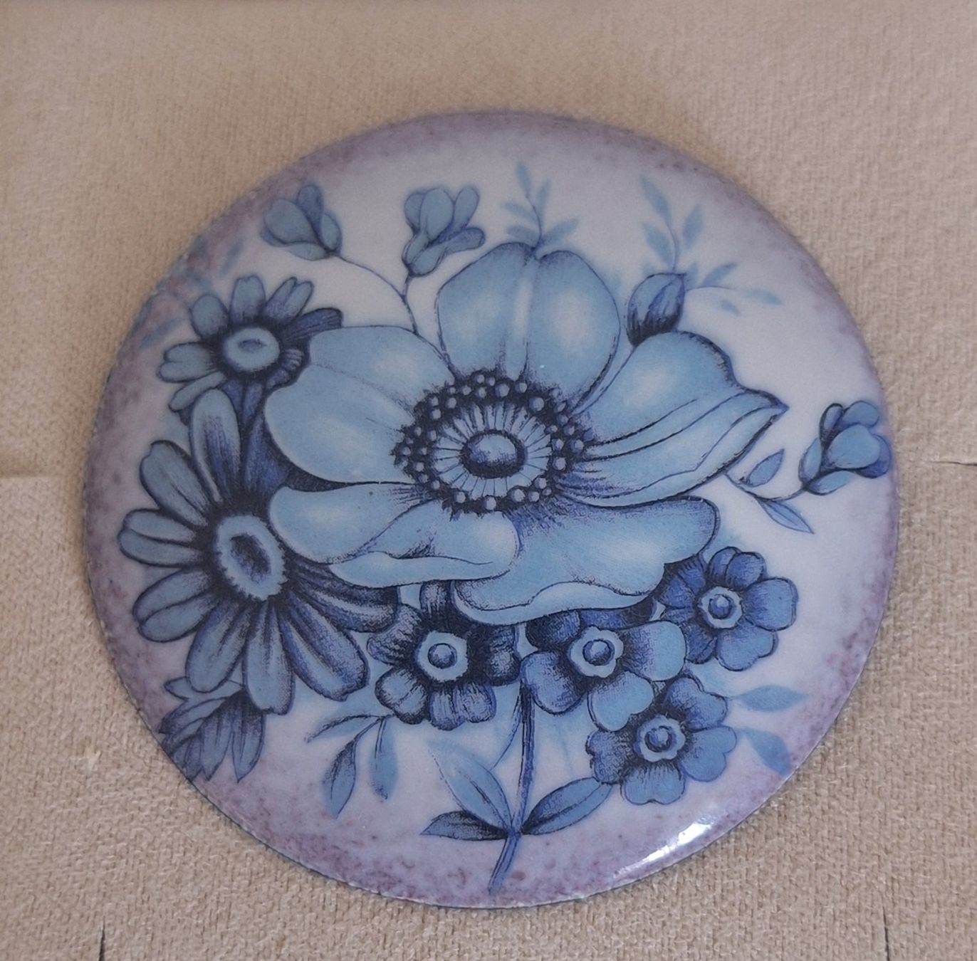 Broches & Aiguilles: EMAIL BLUMENBROSCHE – D'occasion à Kerzers par ExpressoTerreno