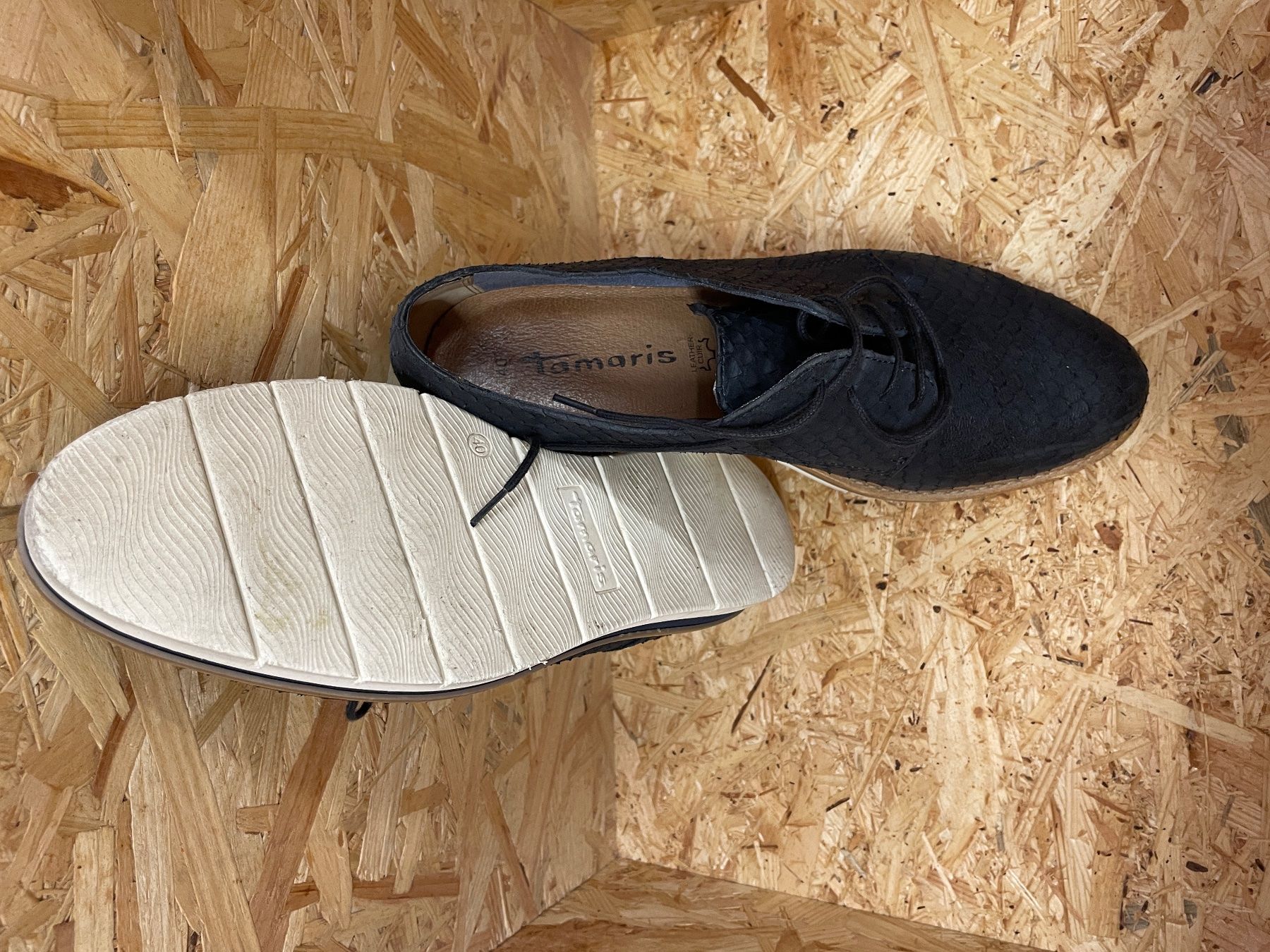 Tamaris Herrenschuhe: TAMARIS chaussures blue foncé 40 – Gebraucht aus Lausanne von PlusValue_Lausanne 2