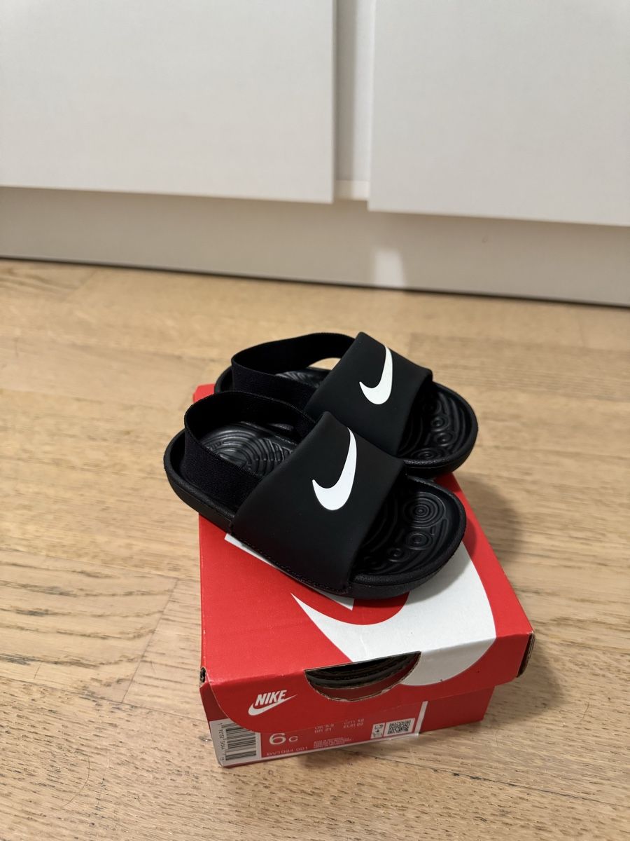 Nike Scarpe per ragazzi: Sandalen Kinder Nike Gr. 22 – Nuovo (secondo la descrizione) da Bottmingen venduto da Giamonda88