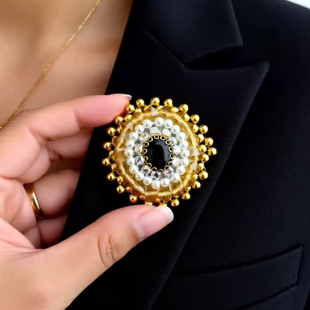 Broches & Aiguilles: Luxus Royal Brosche | Handgemachte Brosche | Brautschmuck – Neuf avec emballage d'origine à Vals par ABA-Atelier 8