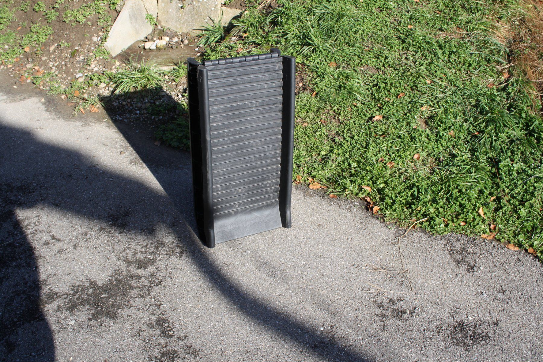Gabbie, trasporto & Sicurezza: HUNDERAMPE – Usato da Wauwil venduto da Pneuedy 7