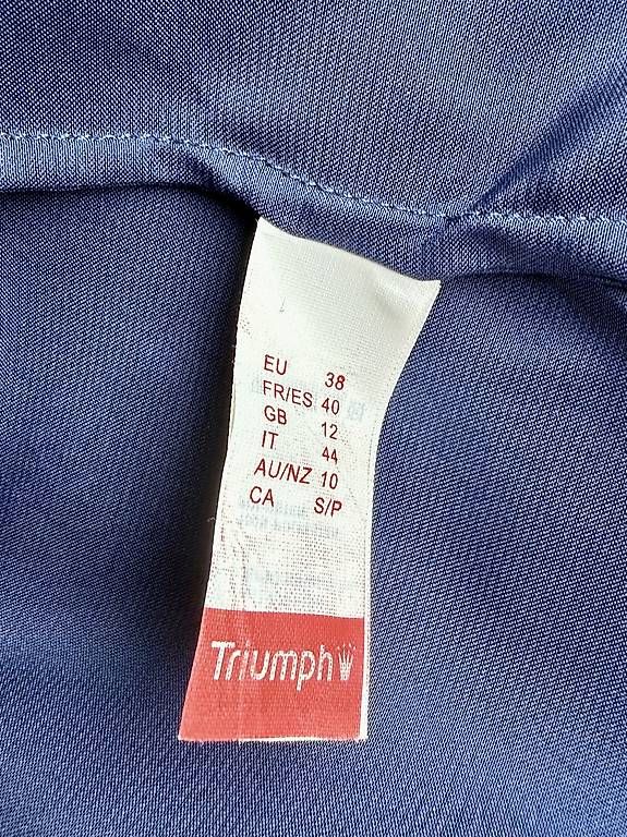 Arte internazionale: Triumph Satin-Bademantel Gr.38 – Usato da Wilen b. Wollerau venduto da chocolady 2